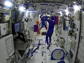 《英雄联盟》S12入围赛战报:DRX团战拉扯战胜RNG